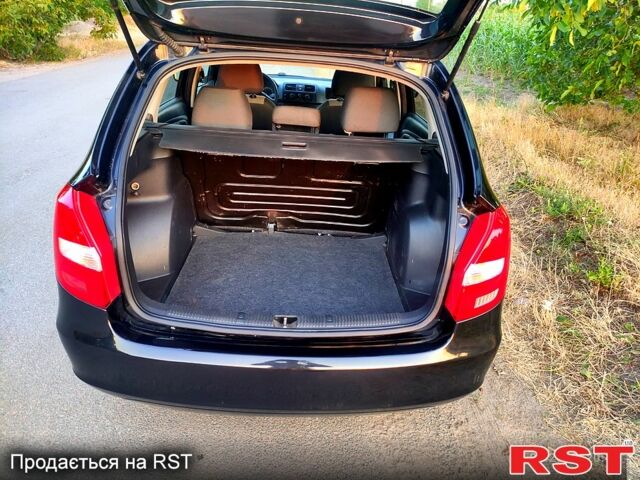 Черный Шкода Фабия, объемом двигателя 1.4 л и пробегом 250 тыс. км за 4900 $, фото 10 на Automoto.ua