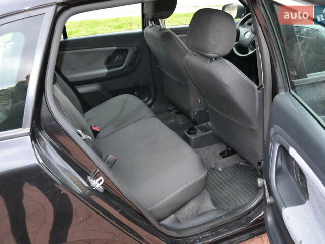 Черный Шкода Фабия, объемом двигателя 1.2 л и пробегом 190 тыс. км за 4700 $, фото 34 на Automoto.ua