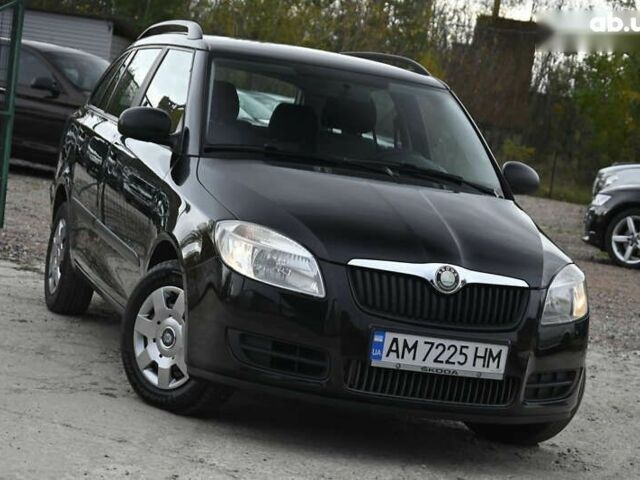 Черный Шкода Фабия, объемом двигателя 1.4 л и пробегом 205 тыс. км за 5600 $, фото 3 на Automoto.ua