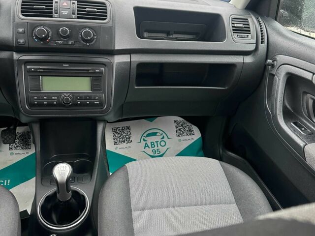 Чорний Шкода Фабія, об'ємом двигуна 1.2 л та пробігом 184 тис. км за 4600 $, фото 2 на Automoto.ua