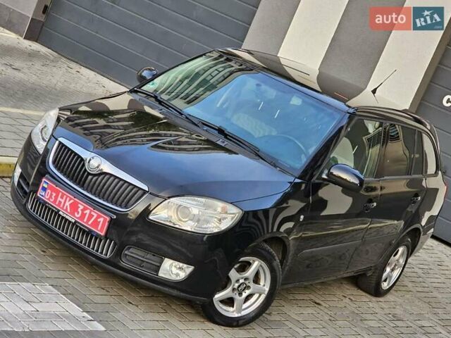 Черный Шкода Фабия, объемом двигателя 1.6 л и пробегом 163 тыс. км за 7700 $, фото 2 на Automoto.ua