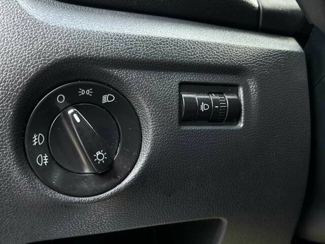 Чорний Шкода Фабія, об'ємом двигуна 1.4 л та пробігом 425 тис. км за 5200 $, фото 12 на Automoto.ua