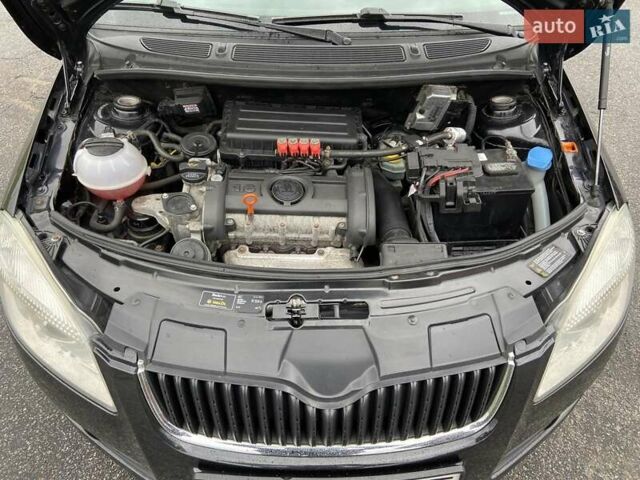 Черный Шкода Фабия, объемом двигателя 1.6 л и пробегом 192 тыс. км за 5800 $, фото 13 на Automoto.ua