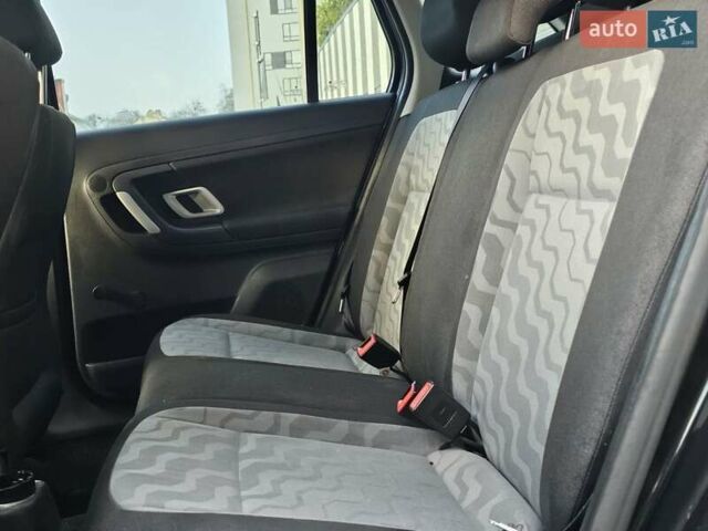 Черный Шкода Фабия, объемом двигателя 1.6 л и пробегом 163 тыс. км за 7700 $, фото 8 на Automoto.ua