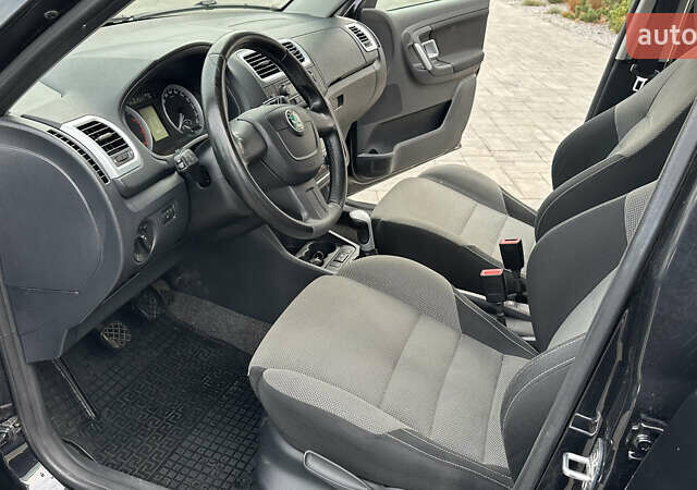 Черный Шкода Фабия, объемом двигателя 1.6 л и пробегом 205 тыс. км за 5800 $, фото 14 на Automoto.ua