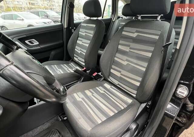 Чорний Шкода Фабія, об'ємом двигуна 1.39 л та пробігом 124 тис. км за 5490 $, фото 8 на Automoto.ua