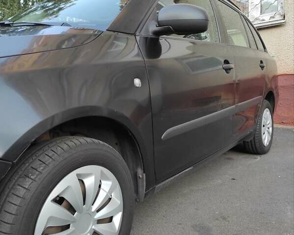 Чорний Шкода Фабія, об'ємом двигуна 1.39 л та пробігом 163 тис. км за 4600 $, фото 14 на Automoto.ua