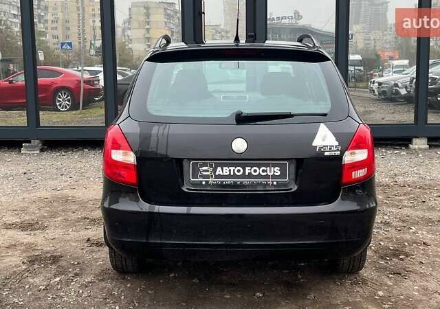 Чорний Шкода Фабія, об'ємом двигуна 1.39 л та пробігом 124 тис. км за 5490 $, фото 4 на Automoto.ua