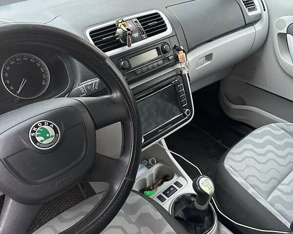 Шкода Фабия 2009 в Ковель на Automoto.ua Черный Шкода Фабия, объемом двигателя 1.42 л и пробегом 353 тыс. км за 4200 $, фото 2 на Automoto.ua
