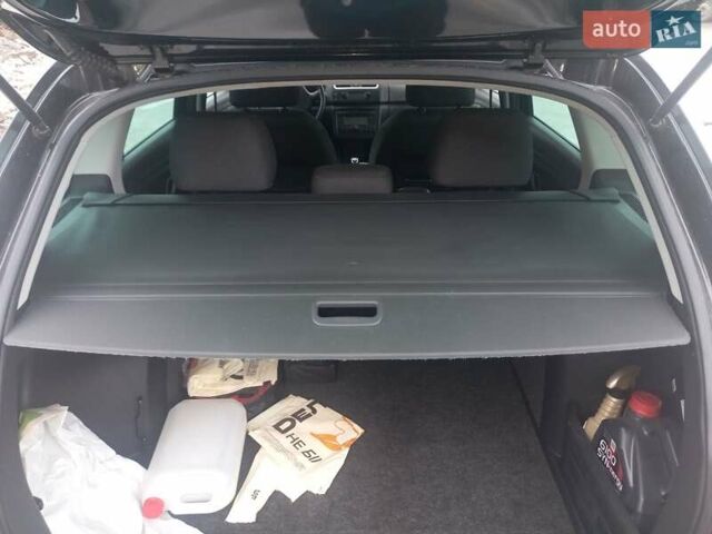 Черный Шкода Фабия, объемом двигателя 1.6 л и пробегом 211 тыс. км за 5500 $, фото 5 на Automoto.ua