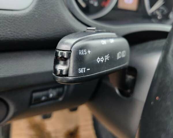 Черный Шкода Фабия, объемом двигателя 1.4 л и пробегом 201 тыс. км за 5750 $, фото 17 на Automoto.ua