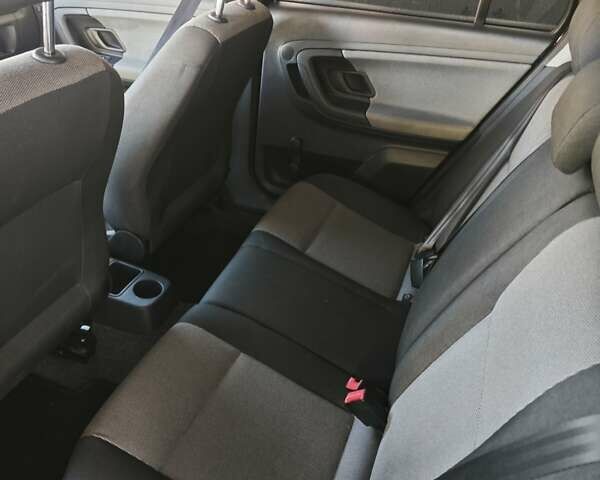 Черный Шкода Фабия, объемом двигателя 1.2 л и пробегом 133 тыс. км за 4850 $, фото 1 на Automoto.ua