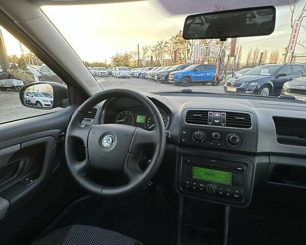 Чорний Шкода Фабія, об'ємом двигуна 1.39 л та пробігом 172 тис. км за 5999 $, фото 23 на Automoto.ua