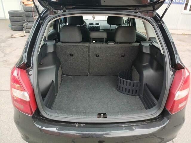 Черный Шкода Фабия, объемом двигателя 0 л и пробегом 194 тыс. км за 5500 $, фото 5 на Automoto.ua