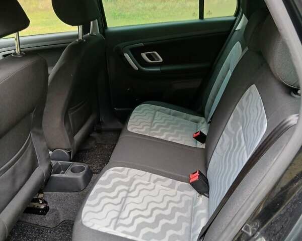 Черный Шкода Фабия, объемом двигателя 1.6 л и пробегом 212 тыс. км за 6700 $, фото 21 на Automoto.ua
