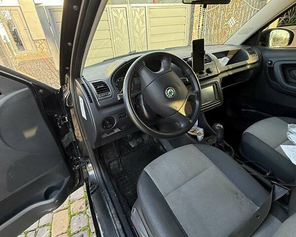 Чорний Шкода Фабія, об'ємом двигуна 1.2 л та пробігом 257 тис. км за 4400 $, фото 18 на Automoto.ua