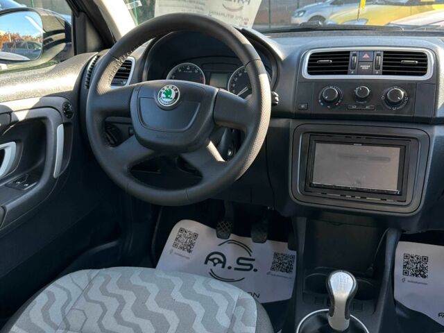 Чорний Шкода Фабія, об'ємом двигуна 1.4 л та пробігом 240 тис. км за 5500 $, фото 5 на Automoto.ua