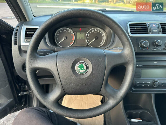 Чорний Шкода Фабія, об'ємом двигуна 1.4 л та пробігом 205 тис. км за 4999 $, фото 19 на Automoto.ua