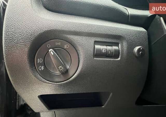 Чорний Шкода Фабія, об'ємом двигуна 1.39 л та пробігом 124 тис. км за 5490 $, фото 13 на Automoto.ua