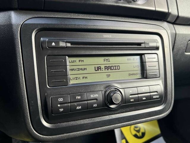 Чорний Шкода Фабія, об'ємом двигуна 1.4 л та пробігом 425 тис. км за 5200 $, фото 15 на Automoto.ua
