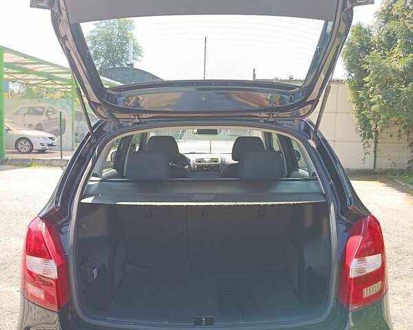 Черный Шкода Фабия, объемом двигателя 1.4 л и пробегом 142 тыс. км за 5450 $, фото 45 на Automoto.ua