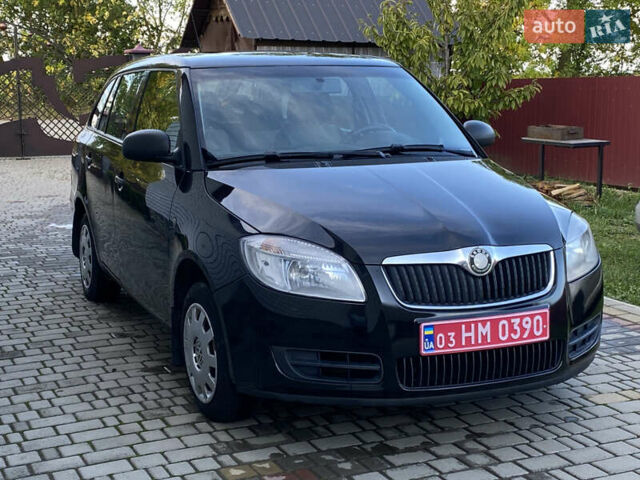 Черный Шкода Фабия, объемом двигателя 1.4 л и пробегом 295 тыс. км за 4350 $, фото 3 на Automoto.ua
