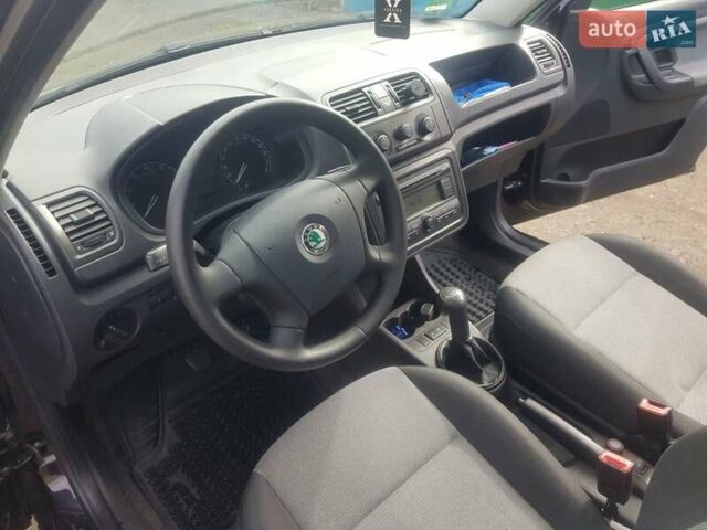 Чорний Шкода Фабія, об'ємом двигуна 1.39 л та пробігом 209 тис. км за 6000 $, фото 15 на Automoto.ua