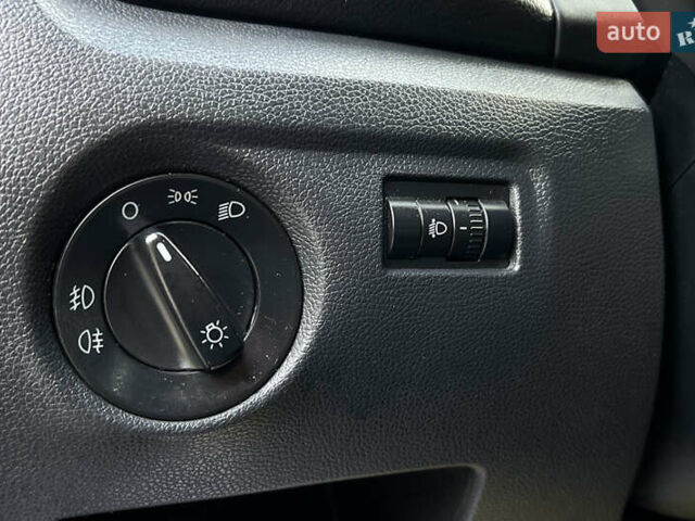 Чорний Шкода Фабія, об'ємом двигуна 1.39 л та пробігом 245 тис. км за 5200 $, фото 11 на Automoto.ua