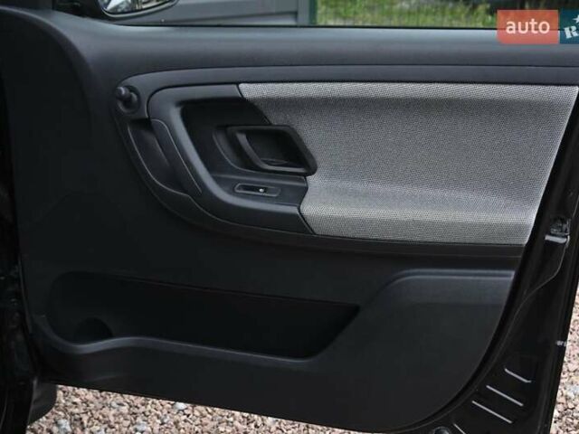 Черный Шкода Фабия, объемом двигателя 1.39 л и пробегом 205 тыс. км за 5499 $, фото 31 на Automoto.ua