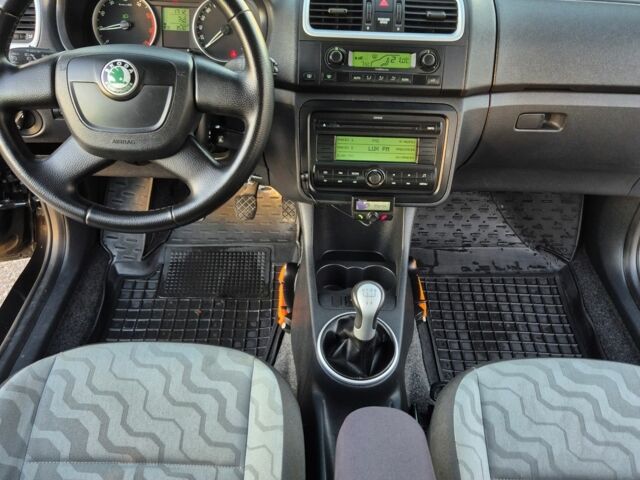 Чорний Шкода Фабія, об'ємом двигуна 1.2 л та пробігом 354 тис. км за 4999 $, фото 6 на Automoto.ua