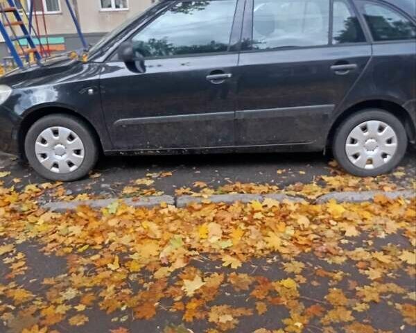Шкода Фабия 2009 в Ровно на Automoto.ua Черный Шкода Фабия, объемом двигателя 1.4 л и пробегом 192 тыс. км за 4950 $, фото 1 на Automoto.ua