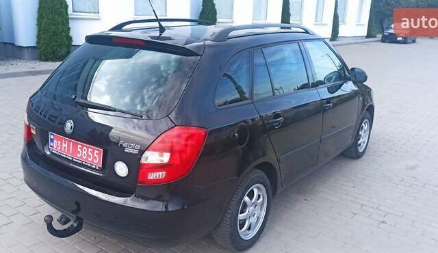 Чорний Шкода Фабія, об'ємом двигуна 1.6 л та пробігом 173 тис. км за 5700 $, фото 1 на Automoto.ua