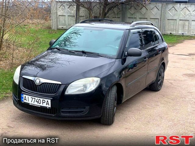 Черный Шкода Фабия, объемом двигателя 1.4 л и пробегом 250 тыс. км за 5700 $, фото 2 на Automoto.ua