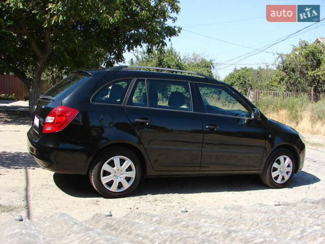 Черный Шкода Фабия, объемом двигателя 1.4 л и пробегом 190 тыс. км за 5500 $, фото 7 на Automoto.ua