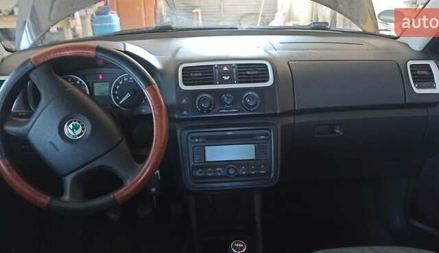 Чорний Шкода Фабія, об'ємом двигуна 1.6 л та пробігом 173 тис. км за 5700 $, фото 16 на Automoto.ua