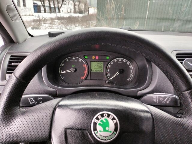 Чорний Шкода Фабія, об'ємом двигуна 1.4 л та пробігом 432 тис. км за 4700 $, фото 7 на Automoto.ua