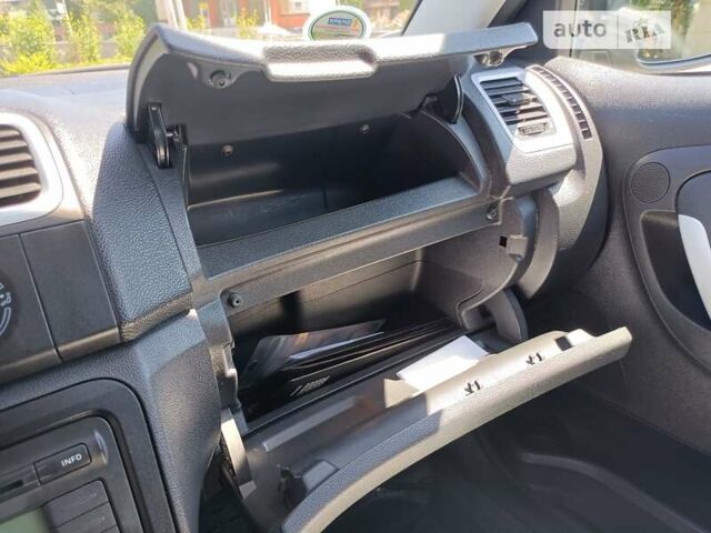 Черный Шкода Фабия, объемом двигателя 1.4 л и пробегом 142 тыс. км за 5450 $, фото 32 на Automoto.ua