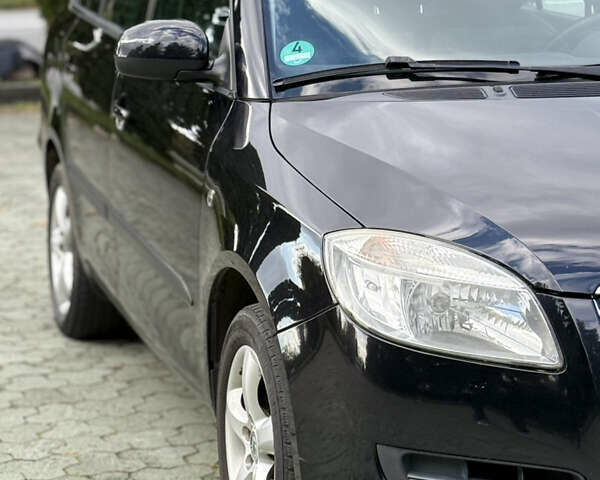 Чорний Шкода Фабія, об'ємом двигуна 1.6 л та пробігом 244 тис. км за 6900 $, фото 2 на Automoto.ua