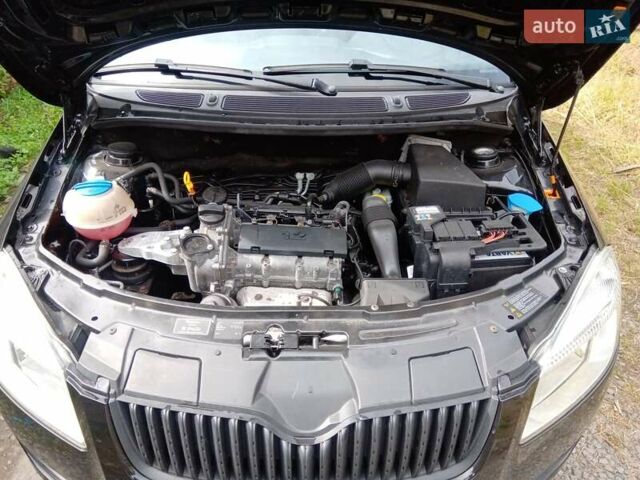 Черный Шкода Фабия, объемом двигателя 1.2 л и пробегом 192 тыс. км за 4250 $, фото 14 на Automoto.ua