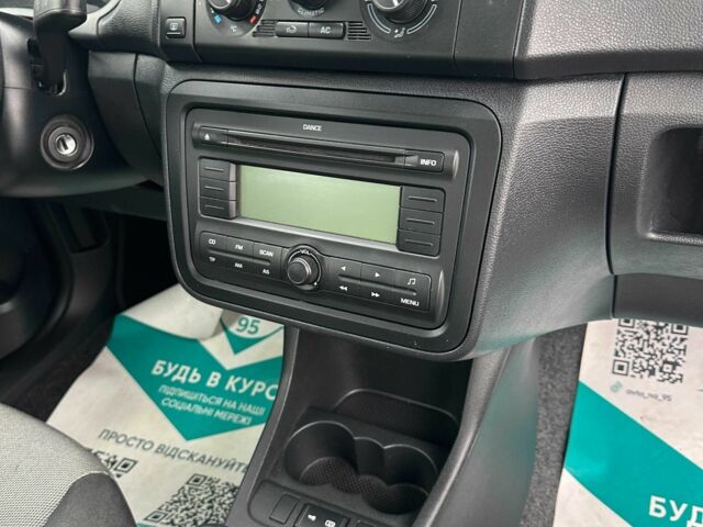 Чорний Шкода Фабія, об'ємом двигуна 1.2 л та пробігом 184 тис. км за 4600 $, фото 5 на Automoto.ua