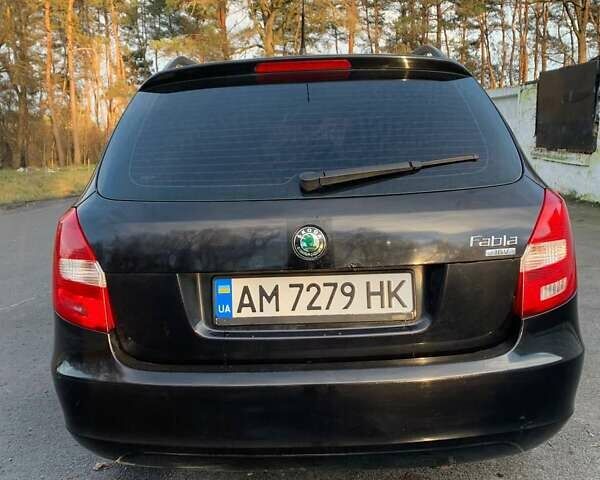 Чорний Шкода Фабія, об'ємом двигуна 1.39 л та пробігом 280 тис. км за 4900 $, фото 3 на Automoto.ua