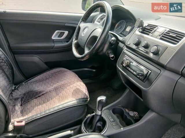 Чорний Шкода Фабія, об'ємом двигуна 1.39 л та пробігом 247 тис. км за 5200 $, фото 9 на Automoto.ua