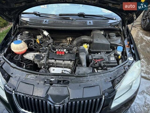 Черный Шкода Фабия, объемом двигателя 1.2 л и пробегом 264 тыс. км за 4250 $, фото 15 на Automoto.ua