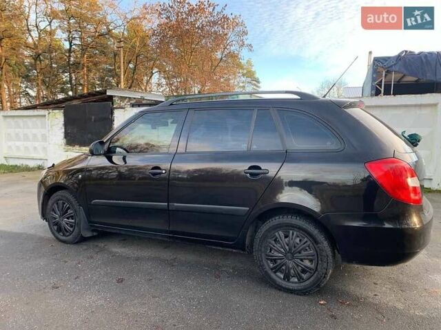 Чорний Шкода Фабія, об'ємом двигуна 1.39 л та пробігом 280 тис. км за 4900 $, фото 1 на Automoto.ua