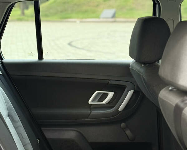 Чорний Шкода Фабія, об'ємом двигуна 1.6 л та пробігом 244 тис. км за 6900 $, фото 23 на Automoto.ua