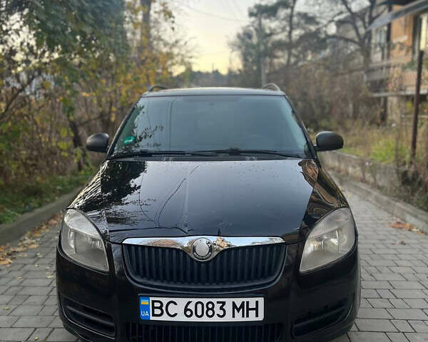 Черный Шкода Фабия, объемом двигателя 1.2 л и пробегом 270 тыс. км за 3850 $, фото 1 на Automoto.ua