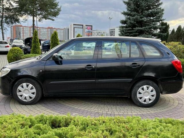 Чорний Шкода Фабія, об'ємом двигуна 1.4 л та пробігом 425 тис. км за 5200 $, фото 3 на Automoto.ua