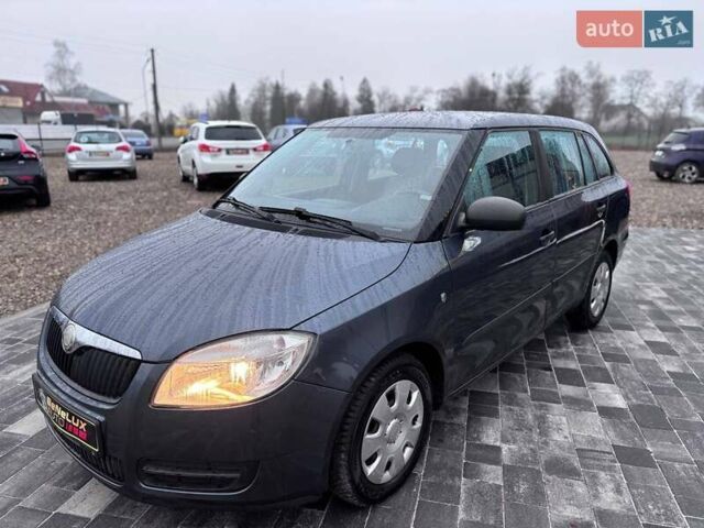 Черный Шкода Фабия, объемом двигателя 1.39 л и пробегом 207 тыс. км за 5799 $, фото 3 на Automoto.ua