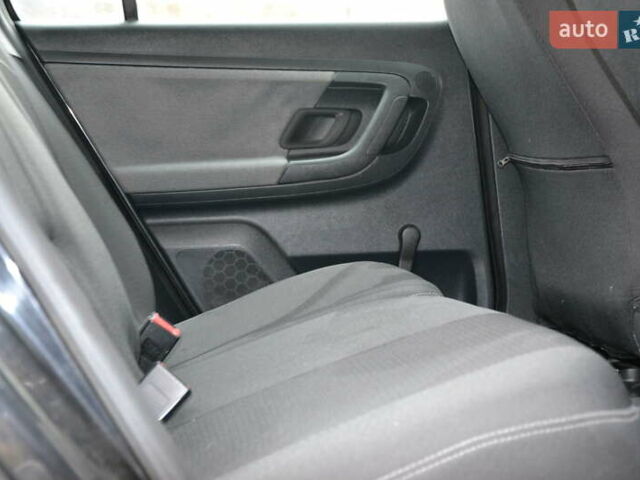 Черный Шкода Фабия, объемом двигателя 1.2 л и пробегом 190 тыс. км за 4700 $, фото 36 на Automoto.ua