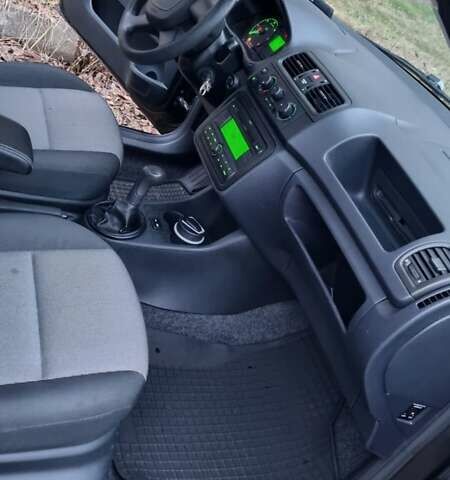 Черный Шкода Фабия, объемом двигателя 1.42 л и пробегом 248 тыс. км за 5000 $, фото 14 на Automoto.ua